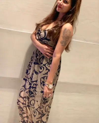 Jalalpore Escort